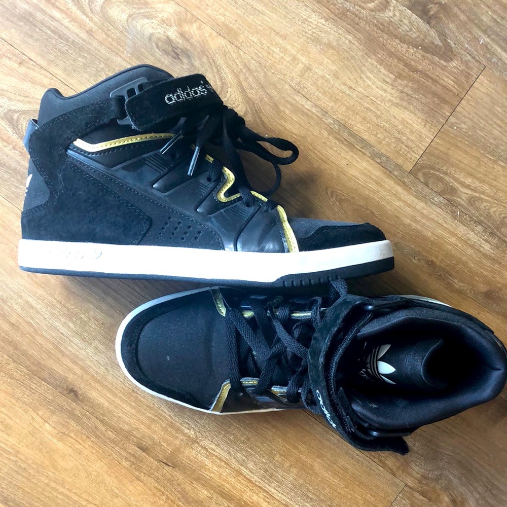 Adidas women used twice